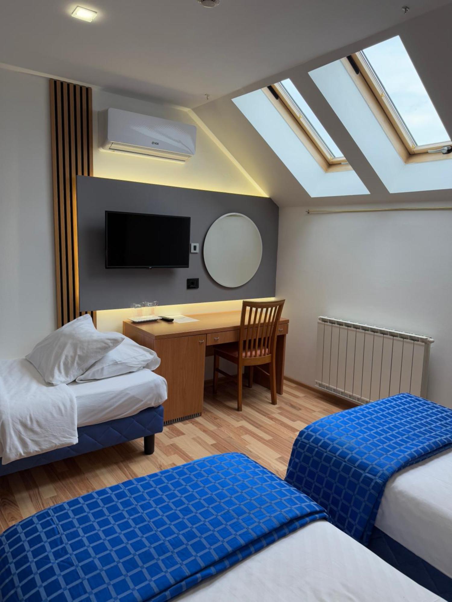 Motel M Vlasenica Kültér fotó