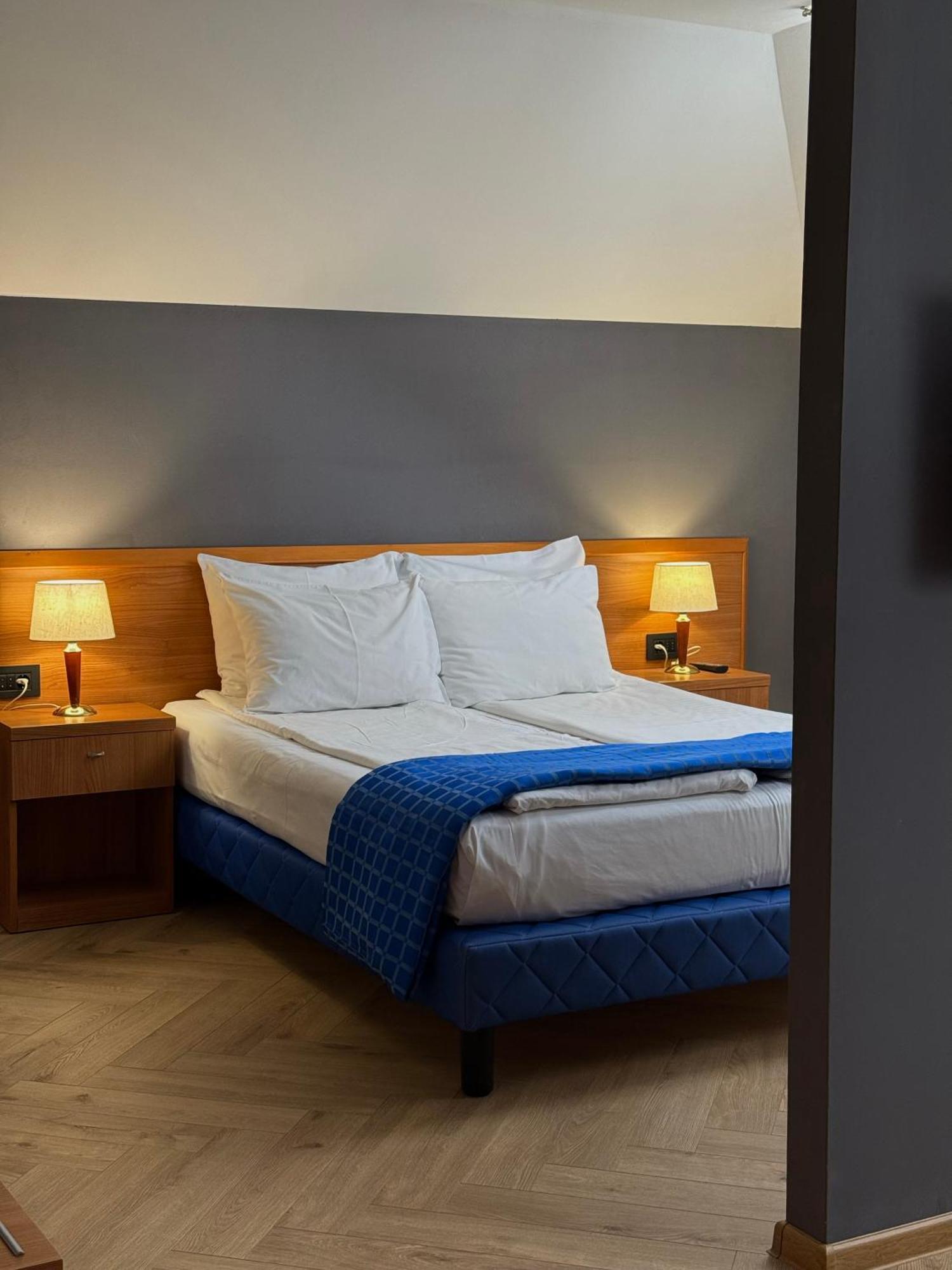 Motel M Vlasenica Kültér fotó