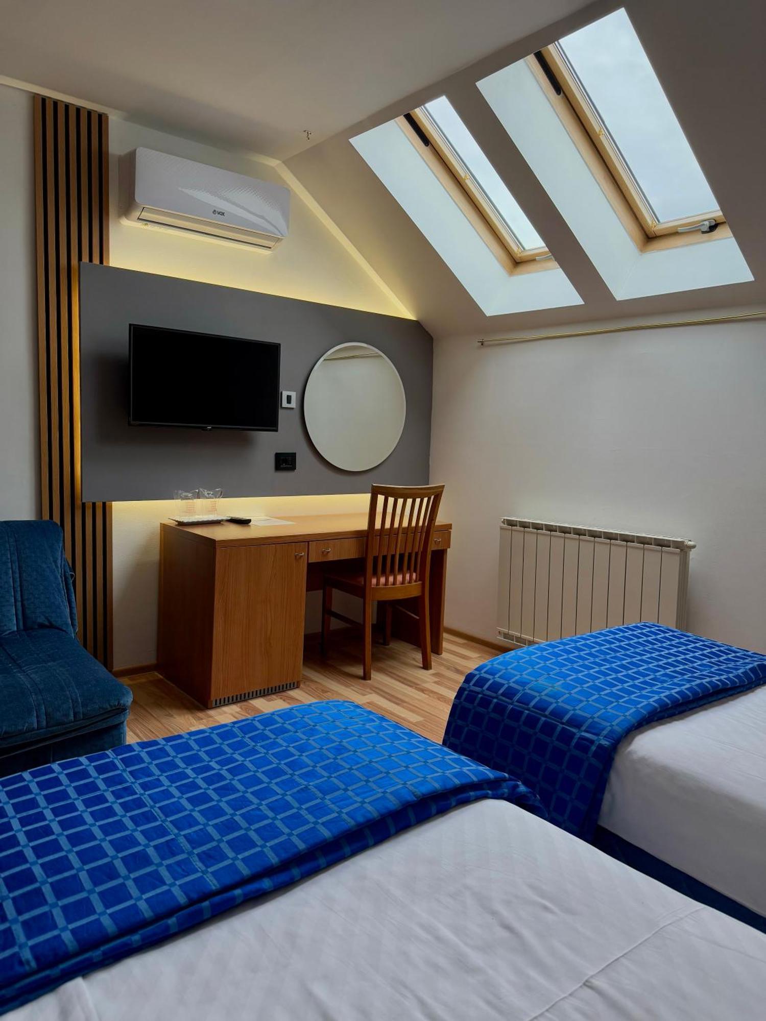 Motel M Vlasenica Kültér fotó