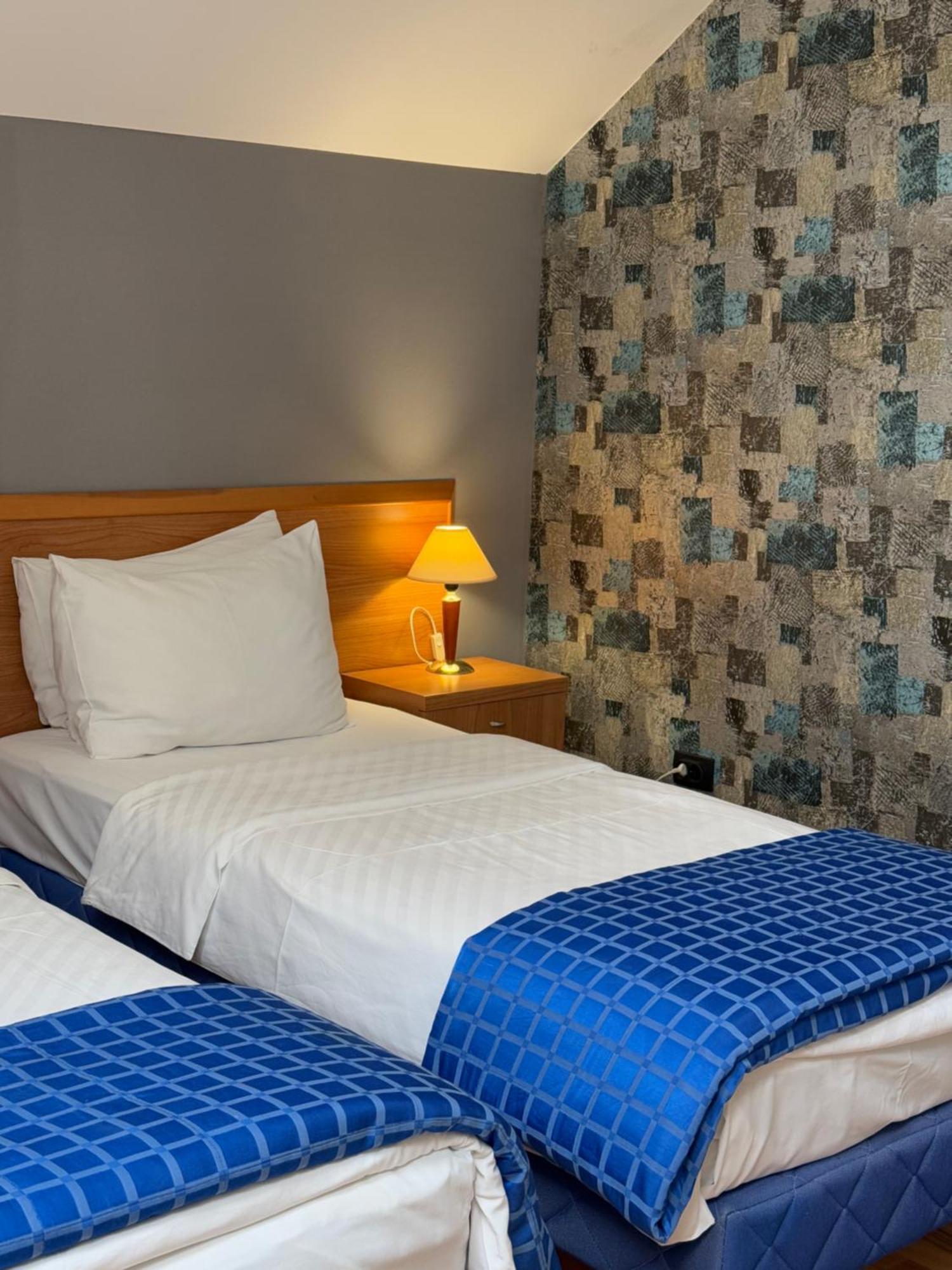 Motel M Vlasenica Kültér fotó