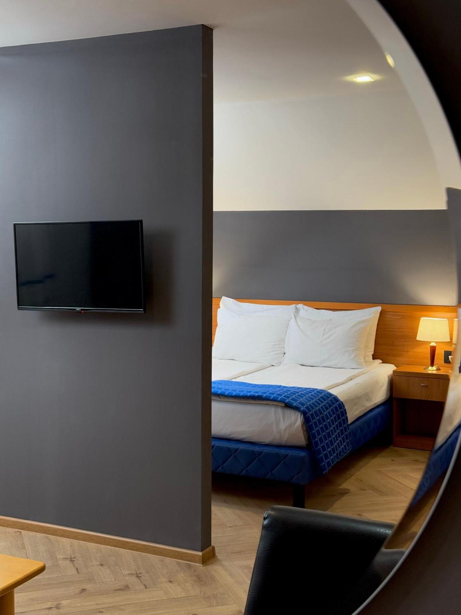 Motel M Vlasenica Kültér fotó
