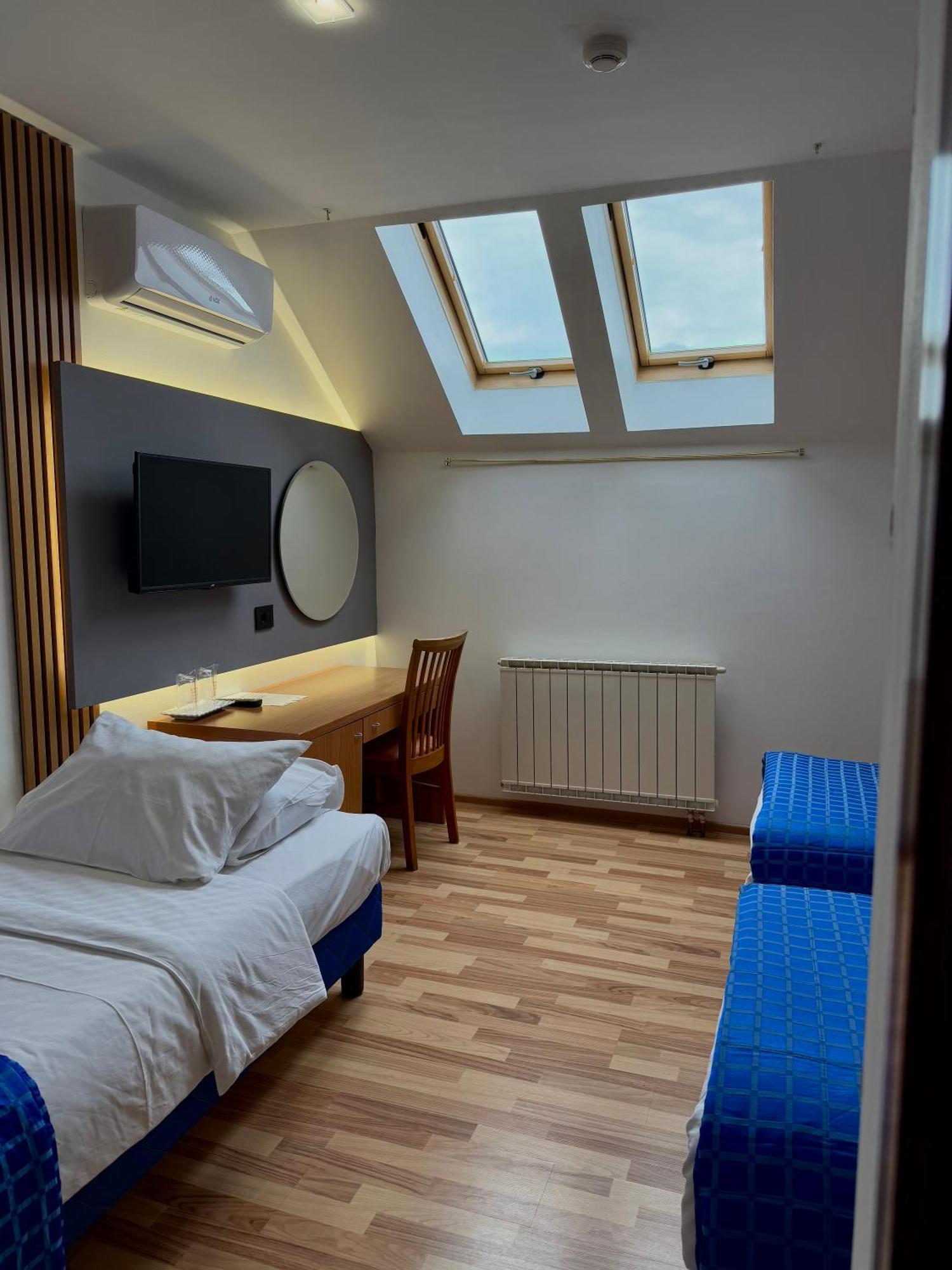 Motel M Vlasenica Kültér fotó