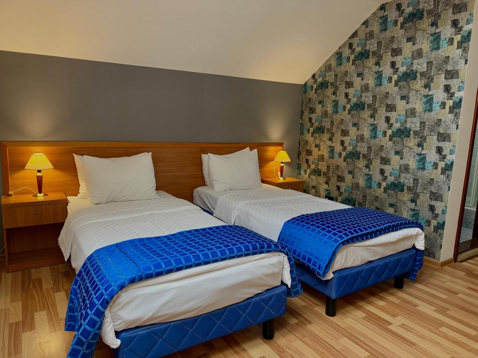 Motel M Vlasenica Kültér fotó